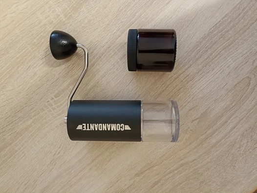 Ручная кофемолка Comandante C40 MK4 Nitro Blade American Cherry